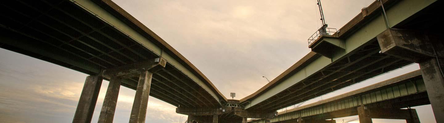 Downtown bridge/tunnel meeting point